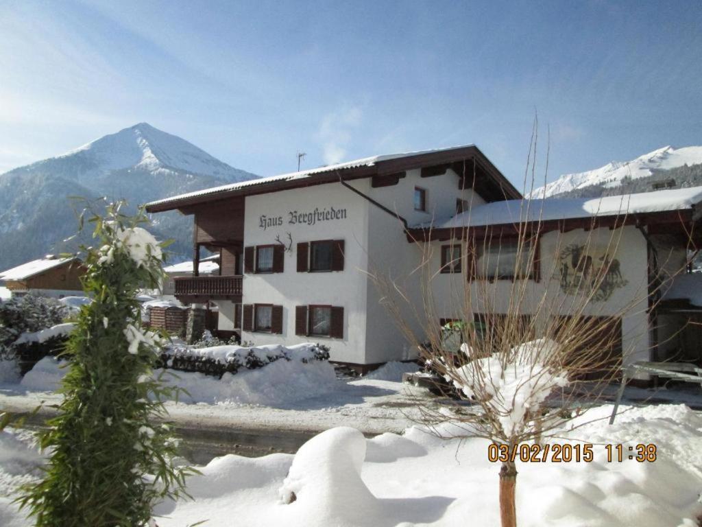 Appartement Haus Bergfrieden à Achenkirch Extérieur photo